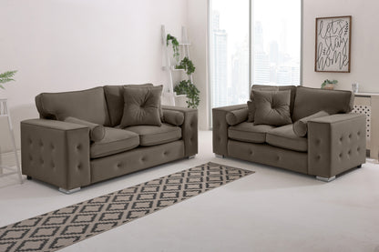 Howard 3+2 Fullback  + Bolster / Buttoned Cushions